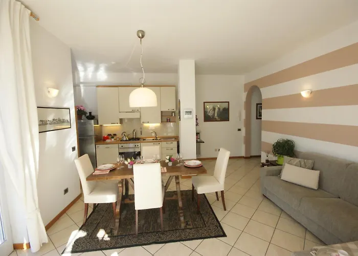 Dama Del Ginevra Apartment